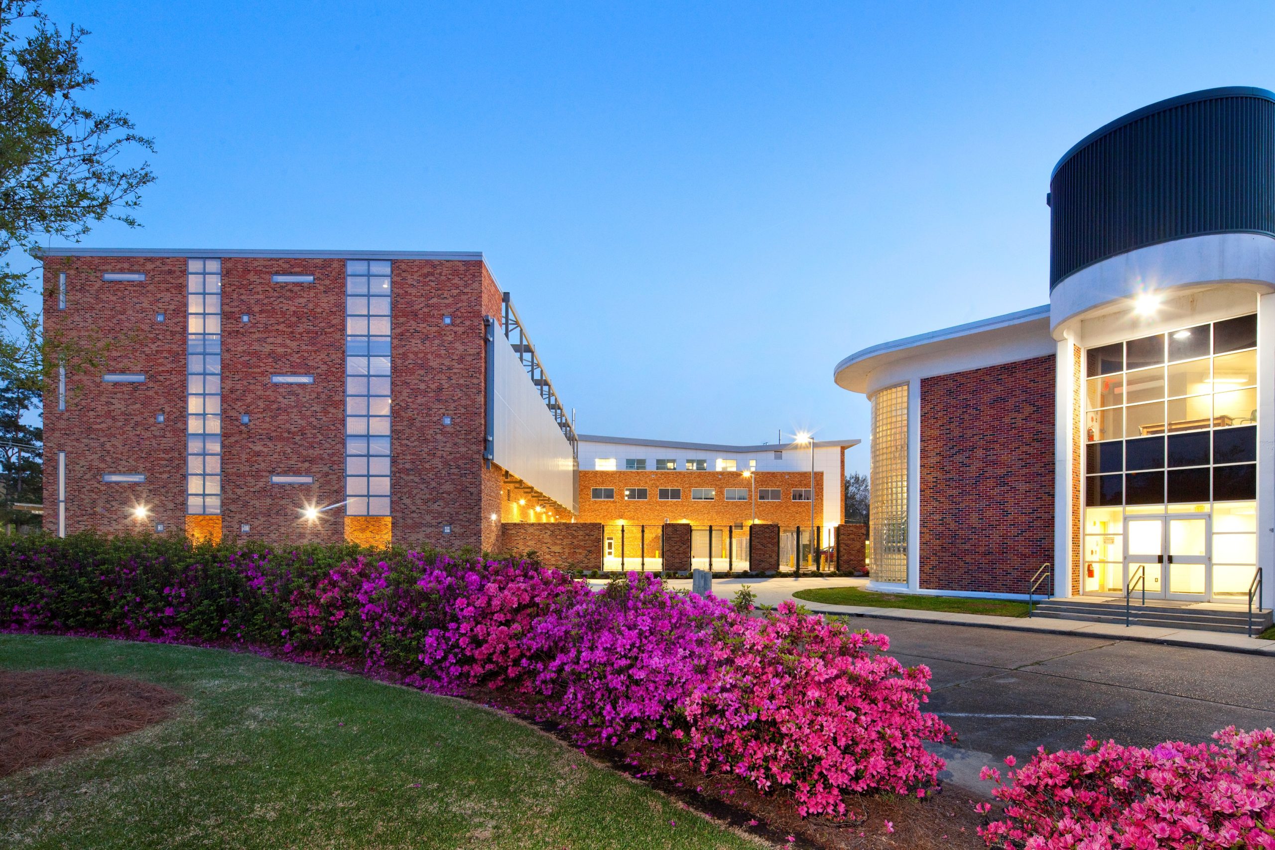 Southeastern Louisiana University Science and Technology Building Holly & Smith
